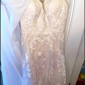 Melissa Sweet Wedding Gown- Size 8